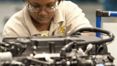 Незначително увеличение на новите работни места в САЩ през май