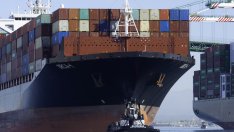 Търговският дефицит на САЩ е спаднал до почти 3-годишно дъно през август