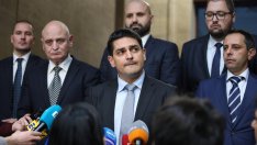 Парламентарната група на МЕЧ се разпадна