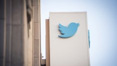 Apple и Twitter се насочват към сериозен сблъсък
