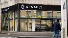 Акциите на Renault се сриват след новината за назначения временен изпълнителен директор