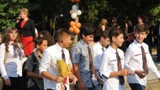 Над половината ученици в гимназията не знаят колко е минималната заплата