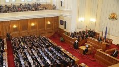 Депутатите излязоха във ваканция заради предстоящите избори