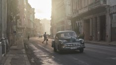 Куба ограничи разплащанията в брой между бизнеса