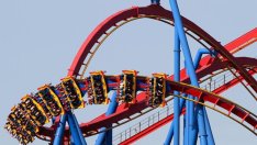 Тежката зима в САЩ охлади резултатите на Six Flags за второто тримесечие
