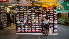 Nike надви всички оценки благодарение на намаленията и промоциите си