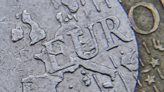 Рекордна е подкрепата на европейците за еврото