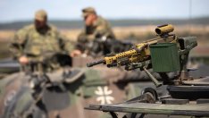 Германия купува военно оборудване за 7,5 млрд. евро тази седмица