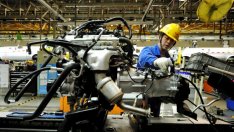 Производствената активност в Китай през март отчита първи ръст от четири месеца