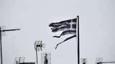 Атина празнува пирова победа с решението за дълга