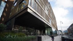 Хроничният недостиг на жилища в Дъблин се сблъсква с искането на Мъск за работа от офиса