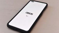Инфлацията и войната в Украйна поставят под въпрос печалбата на Asos 