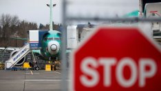 Заради 737 MAX: S&P и Moody's понижиха рейтинга на Boeing