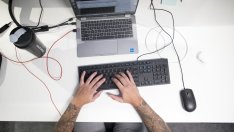 Свързани с Иран киберпрестъпници атакуват лица от предизборните щабове в САЩ