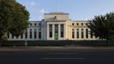 Фед понижи очакванията си за броя на лихвените съкращения през 2025 г.