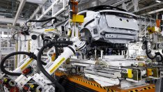 Производствената активност в Япония се връща към растеж след 11-месечно свиване