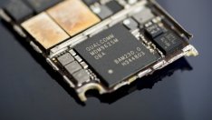 Qualcomm записа спад на борсата след слаби продажби на чипове за смартфони