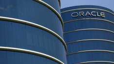 Oracle навлиза все по-навътре в облака