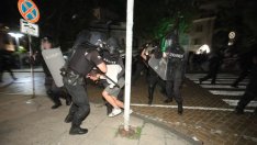 126 арестувани граждани и 80 ранени полицаи след снощните протести