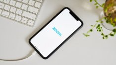 Акциите на Zoom поеха надолу след 41% ръст на цената във вторник