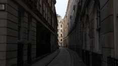 АЦБ готви още стимули, докато Великобритания се изправя пред тройна опасност