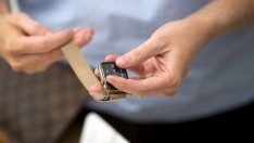 Новото поле на битка между Apple и Samsung - pro моделите на смартчасовниците 