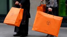 Защо търговците на луксозни стоки най-сетне прегърнаха онлайн продажбите