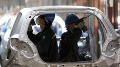 Toyota използва система от рециклирани батерии, за да захранва завод на Mazda