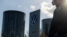 Марката VW отчита над 8% спад при доставките за 2021 г. заради дефицита на чипове