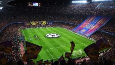 Футболният отбор Барселона слага името на Spotify върху екипите и на стадиона си