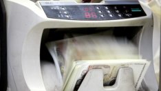 Фирмените спестявания се свиват през септември за първи път от пет месеца