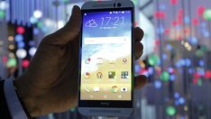 Приходите на HTC са спаднали почти наполовина за последната година