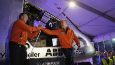 Самолетът Solar Impulse започна планираното околосветско пътешествие