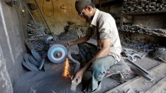 Британското индустриално производство се възстановява през март