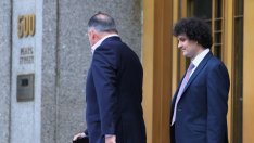 Защитата на Банкман-Фрийд хвърля вината за FTX върху бившата му приятелка