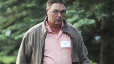 Мъжът, който прави Бил Гейтс все по-богат