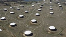 Петролът записа седмичен ръст, но поевтиня с 9% през второто тримесечие