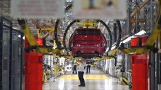 Може ли потокът от евтини електромобили в Европа да спаси техните производители?