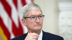 Ирландия връчва награда на Тим Кук въпреки данъчните драми с Apple