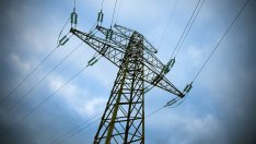 КНСБ предупреждава за социално напрежение при свободни цени на тока за бита