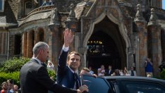 Партията на Еманюел Макрон води убедително с 32,32%