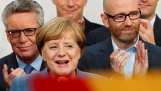 Меркел очаква трудни коалиционни преговори