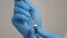 ЕМА вероятно няма да одобри ваксината на AstraZeneca през януари