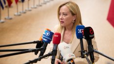 Данъкът върху "извънредните печалби" на банките е опасна политическа намеса