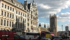 Новите жилищни строежи в Лондон се увеличават с 42% за година въпреки Brexit