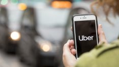 Uber спира част от превозите си в Северна Америка