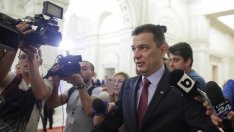 Социалдемократите в Румъния свалиха от власт собствения си премиер