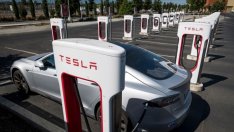 Tesla влиза в S&P 500 от декември