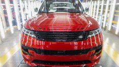 Печалбата на компанията майка на Jaguar засенчва прогнозите със силни продажби