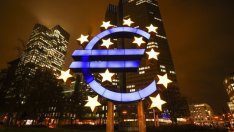 Де Кос от ЕЦБ: Затягането на паричната политика трябва да е постепенно